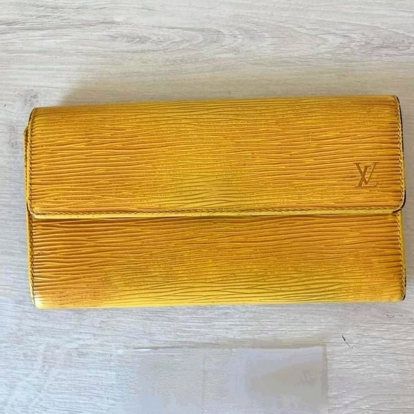 Louis Vuitton Accessories - Louis Vuitton Yellow / PurpleEpi long Wallet